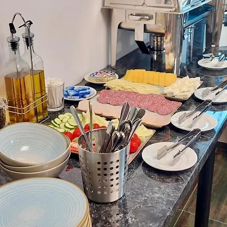 Gæstehus Navis Mamaia Nord 3*